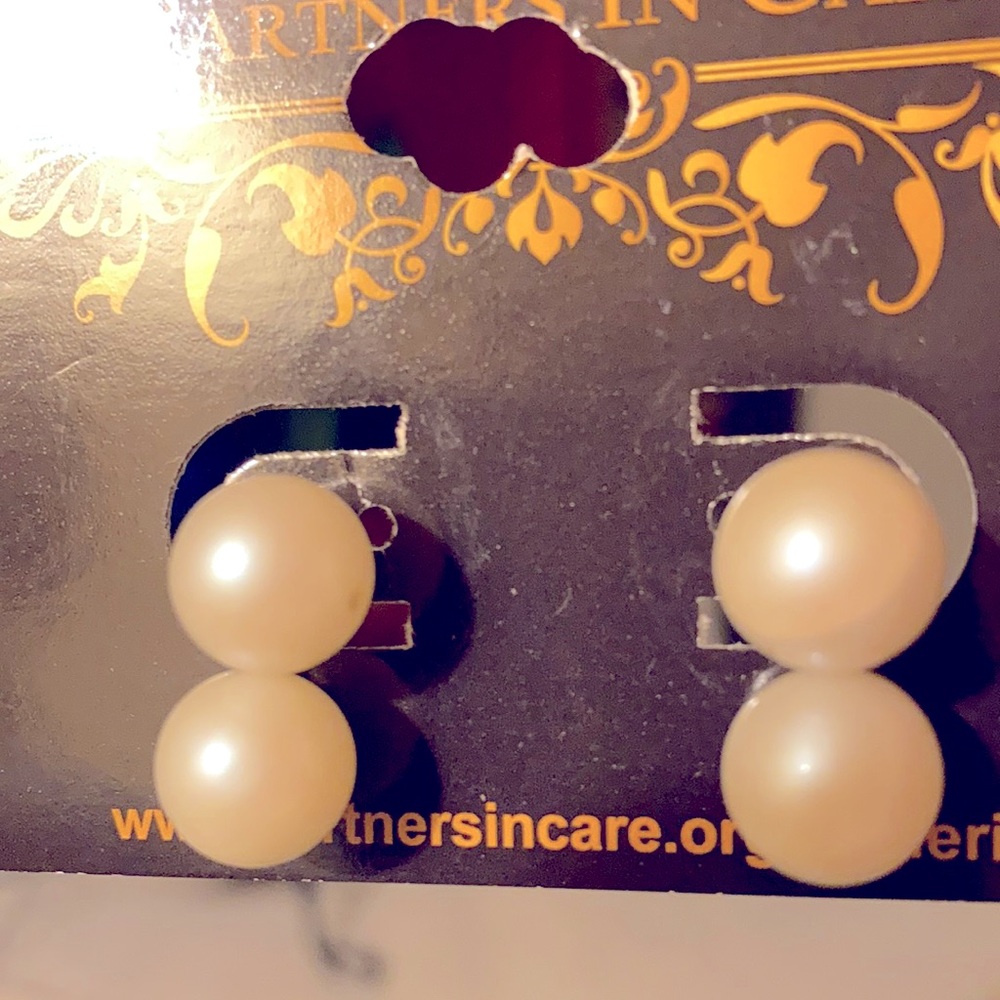 Vintage double pearl post earrings